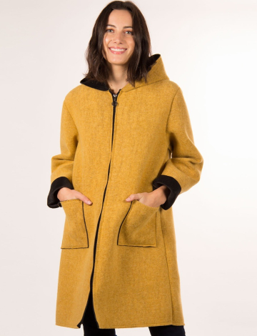 Trendy fall coat by Froccella