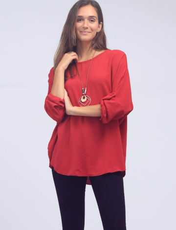 Flowy Tunic with Boho-Chic Necklace by Froccella