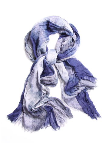 Crinkled plaid scarf