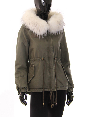 Super cute cotton anorak with striking faux fur lining and collar