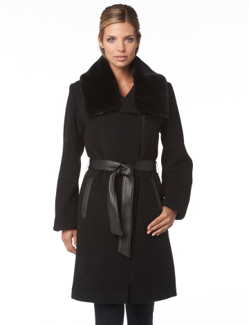Classic wool cashmere coat by Fennelli