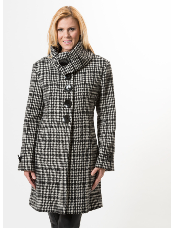 Classic houndstooth print by Marcona
