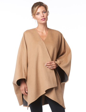 Classic and chic wool cape by Novelti