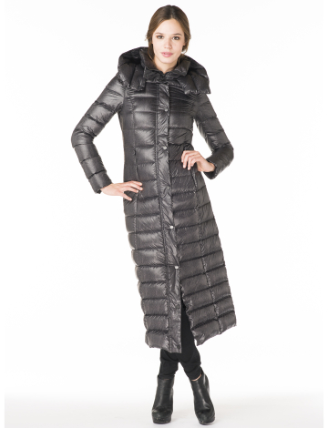 Long length lightweight downfill coat by Soïa & Kyo