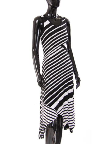 Striped zigzag sleeveless dress by Spense