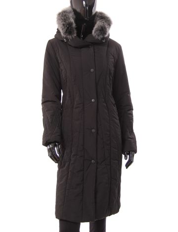 Classic down coat with luxurious fur trim and detailed stitching by Styla